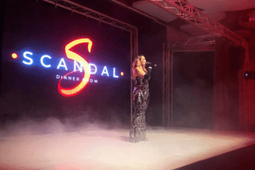 Un set vibrante tratto dallo "Scandal Dinner Show".